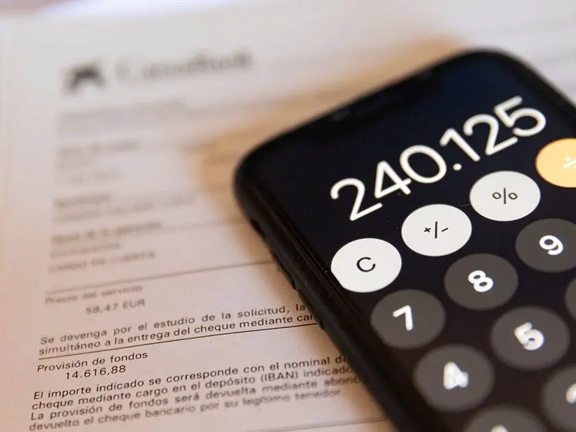 Una calculadora sobre una propuesta financiera para la firma de una hipoteca