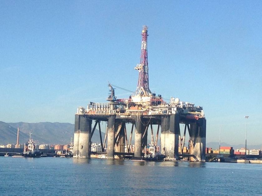 El precio del crudo Brent se acerca a los 101 dólares, con las Bolsas europeas apuntando a leves descensos